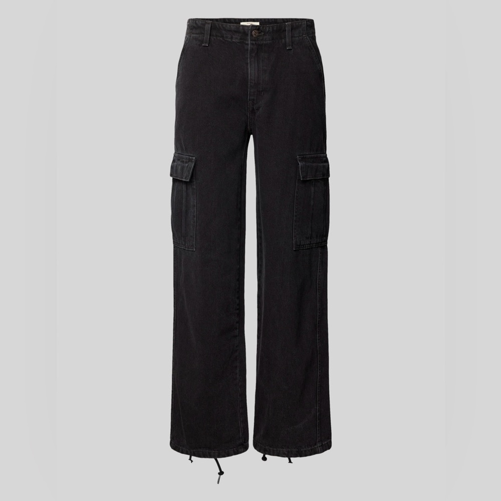 NWT Levi's Black '94
Baggy Cargo Jeans